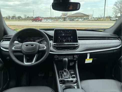 New 2025 Jeep Compass Latitude w/ Convenience Group image 54