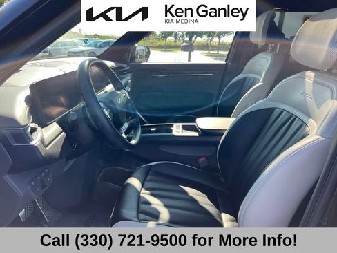 Certified 2024 Kia EV9 GT-Line AWD/4WD image 38