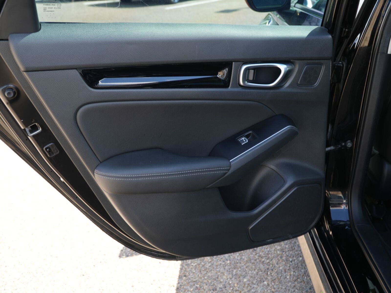 Used 2024 Honda Civic Touring image 18