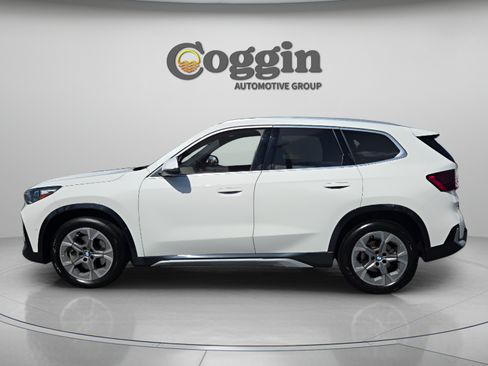 Certified 2025 BMW X1 xDrive28i w/ Technology Package AWD/4WD image 2