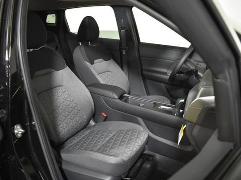 New 2026 Nissan Kicks SV w/ SV Premium Package AWD/4WD image 30