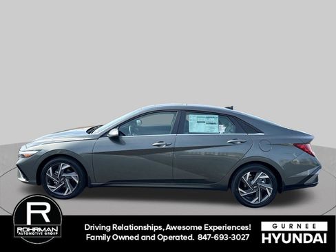 Certified 2026 Hyundai Elantra Limited FWD image 5