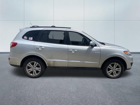 Used 2012 Hyundai Santa Fe SE AWD/4WD image 2