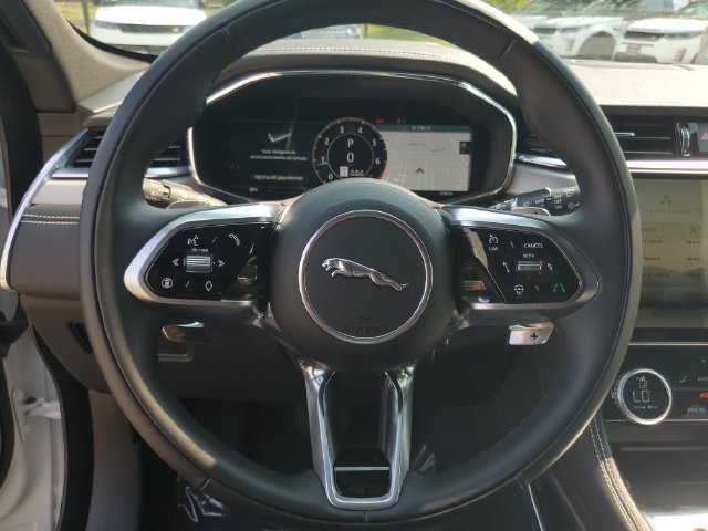 Certified 2026 Jaguar F-PACE R-Dynamic S AWD/4WD image 25