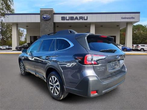 Used 2025 Subaru Outback Premium image 4