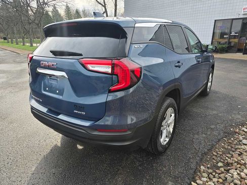 Used 2024 GMC Terrain SLE AWD/4WD image 6