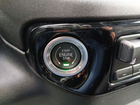 Used 2024 Chevrolet Silverado 2500 LT image 36