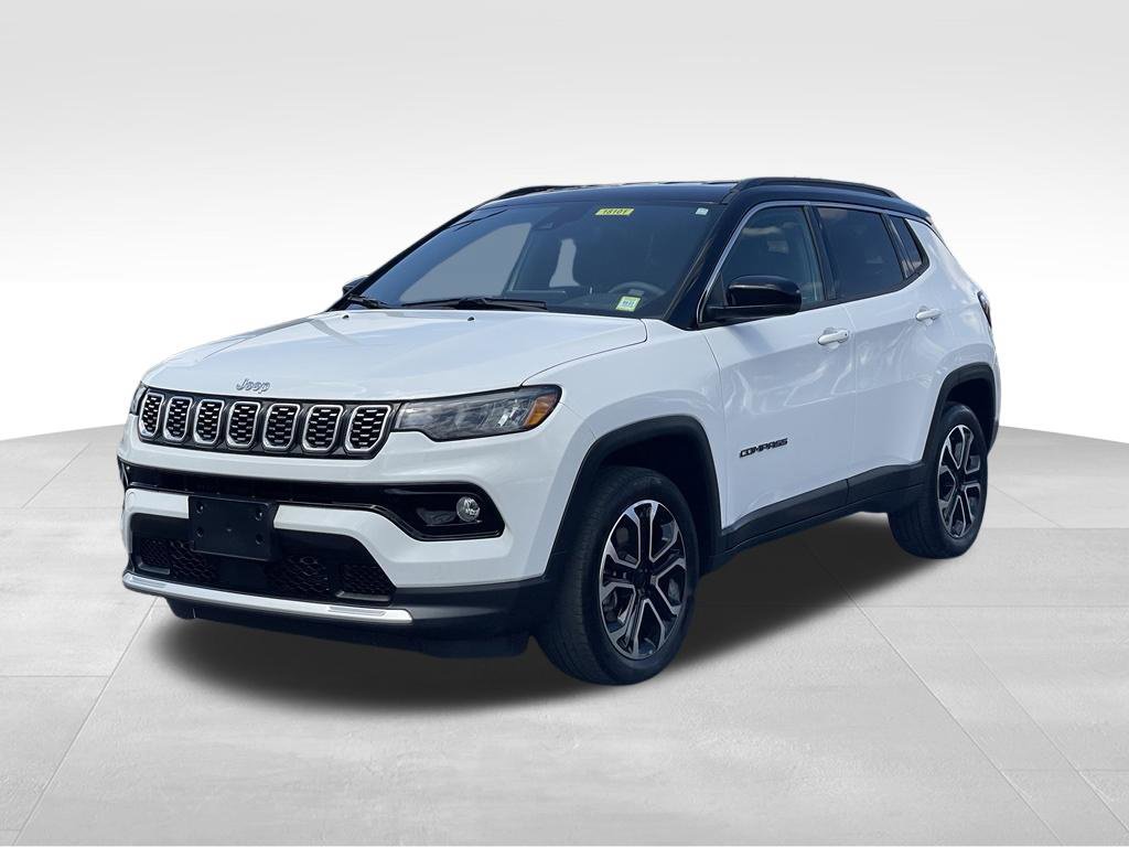 Used 2024 Jeep Compass Limited AWD/4WD image 2