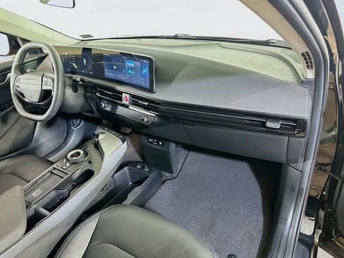 Used 2025 Kia EV6 Wind AWD/4WD image 11
