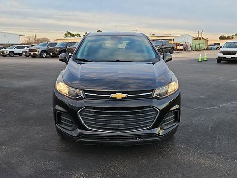 Used 2020 Chevrolet Trax LS w/ Tint and Cruise Package image 9