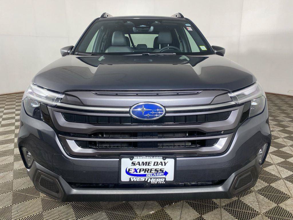 Used 2025 Subaru Forester Limited AWD/4WD image 12