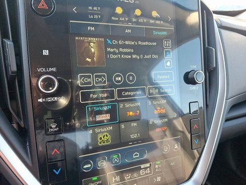 Certified 2025 Subaru Crosstrek 2.0i Premium image 16