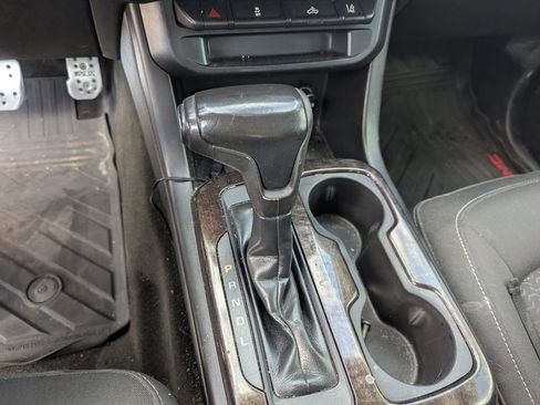 Used 2017 GMC Canyon SLE w/ SLE Convenience Package image 14