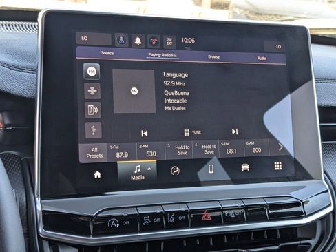 Used 2025 Jeep Compass Trailhawk image 19