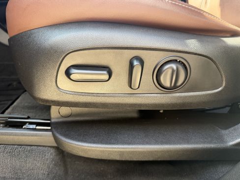 Used 2018 Buick Enclave Avenir w/ LPO, Cargo Package image 37