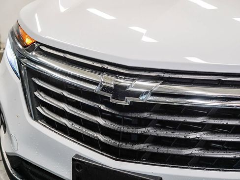 Used 2023 Chevrolet Equinox LS image 8