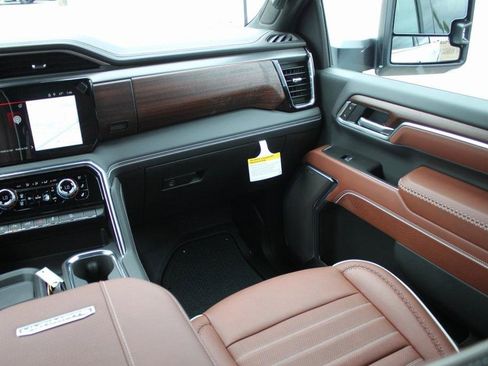 New 2026 GMC Sierra 2500 Denali Ultimate image 7