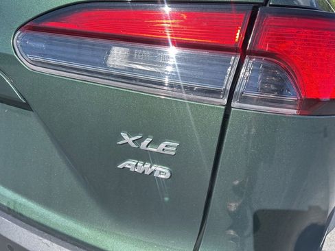 Used 2023 Toyota Corolla Cross XLE w/ Convenience Package AWD/4WD image 14
