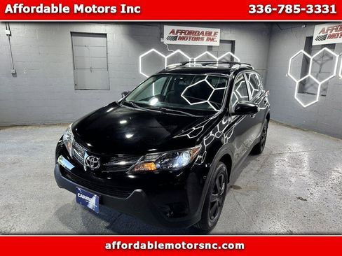 Used 2015 Toyota RAV4 LE AWD/4WD image 1