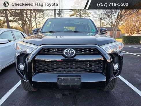 Used 2018 Toyota 4Runner SR5 Premium image 2