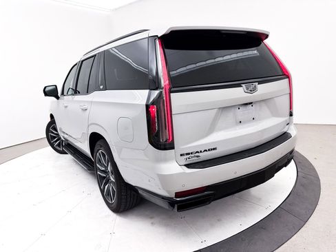 Used 2021 Cadillac Escalade Sport Platinum image 11