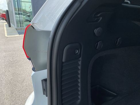 Used 2018 Jeep Grand Cherokee Overland RWD image 27
