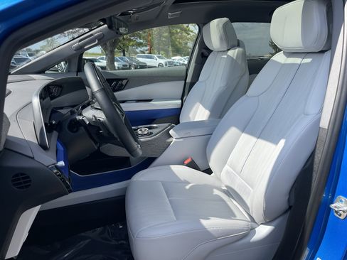 Used 2025 Cadillac Optiq Luxury 2 w/ LPO, Floor Liner Package AWD/4WD image 15