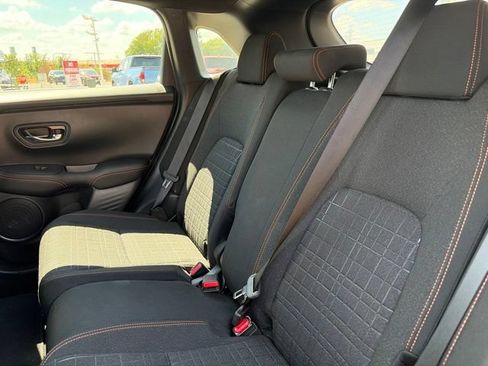 Used 2024 Honda HR-V Sport image 8