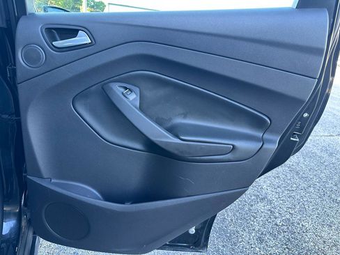 Used 2015 Ford C-MAX Energi SEL w/ Equipment Group 303A FWD image 37