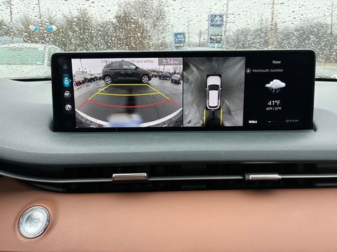 Used 2023 Genesis GV70 2.5T w/ Advanced Package image 34