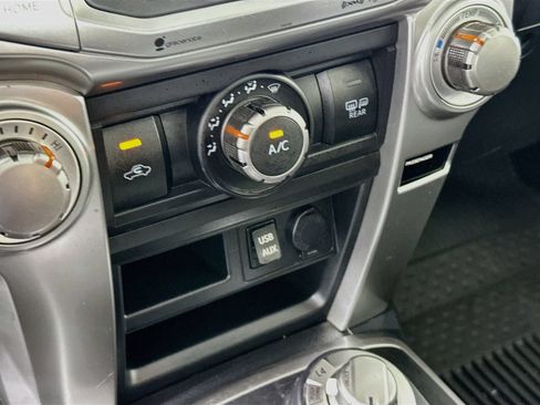 Used 2016 Toyota 4Runner 4WD image 16