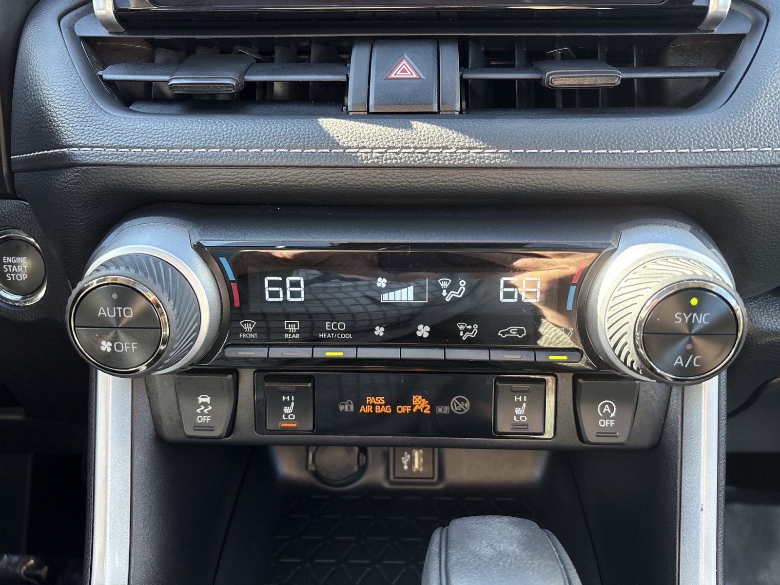 Used 2025 Toyota RAV4 XLE w/ Convenience Package AWD/4WD image 20