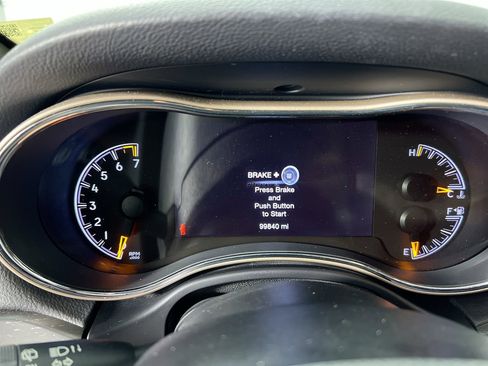 Used 2017 Jeep Grand Cherokee Limited image 20