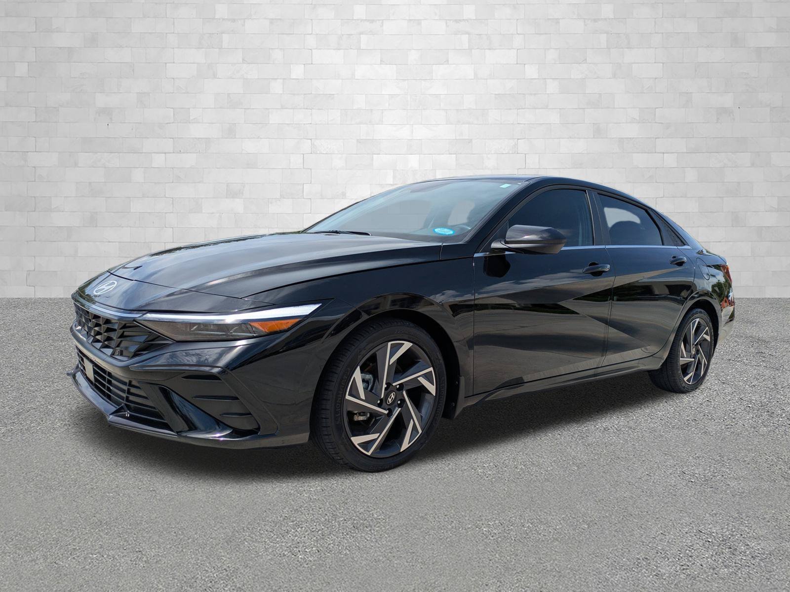 Certified 2025 Hyundai Elantra SEL FWD image 5