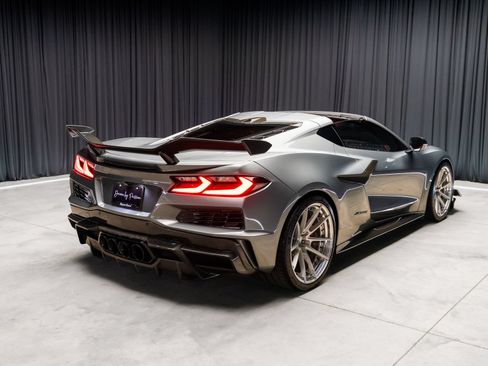 Used 2024 Chevrolet Corvette Z06 RWD image 39