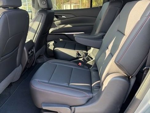 Used 2025 Chevrolet Traverse Z71 w/ Driver Confidence Package image 21