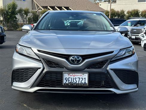 Used 2023 Toyota Camry XSE FWD image 5