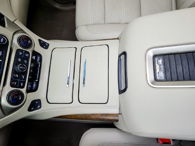 Used 2020 GMC Yukon Denali AWD/4WD image 25