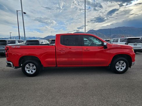 Used 2023 Chevrolet Silverado 1500 LT w/ Protection Package AWD/4WD image 2
