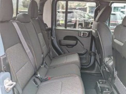 New 2026 Jeep Gladiator Mojave w/ Steel Bumper Group image 21