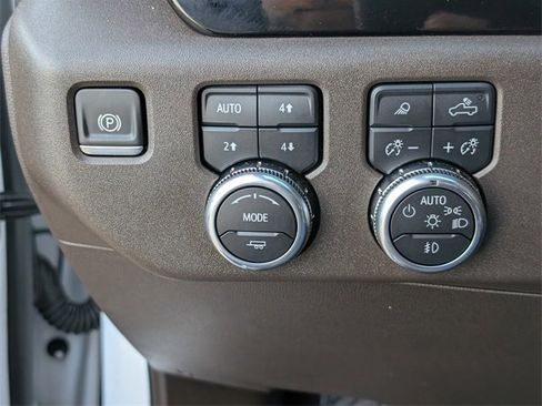 Certified 2024 GMC Sierra 1500 SLT image 22