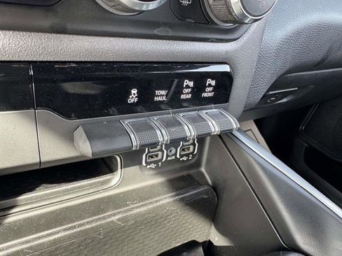 Used 2022 RAM 1500 Big Horn image 17