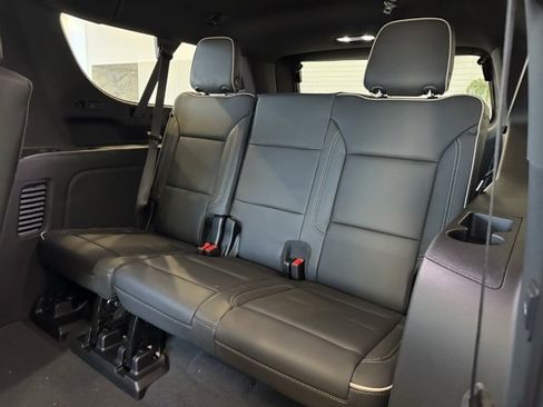 New 2026 Chevrolet Suburban Premier image 15