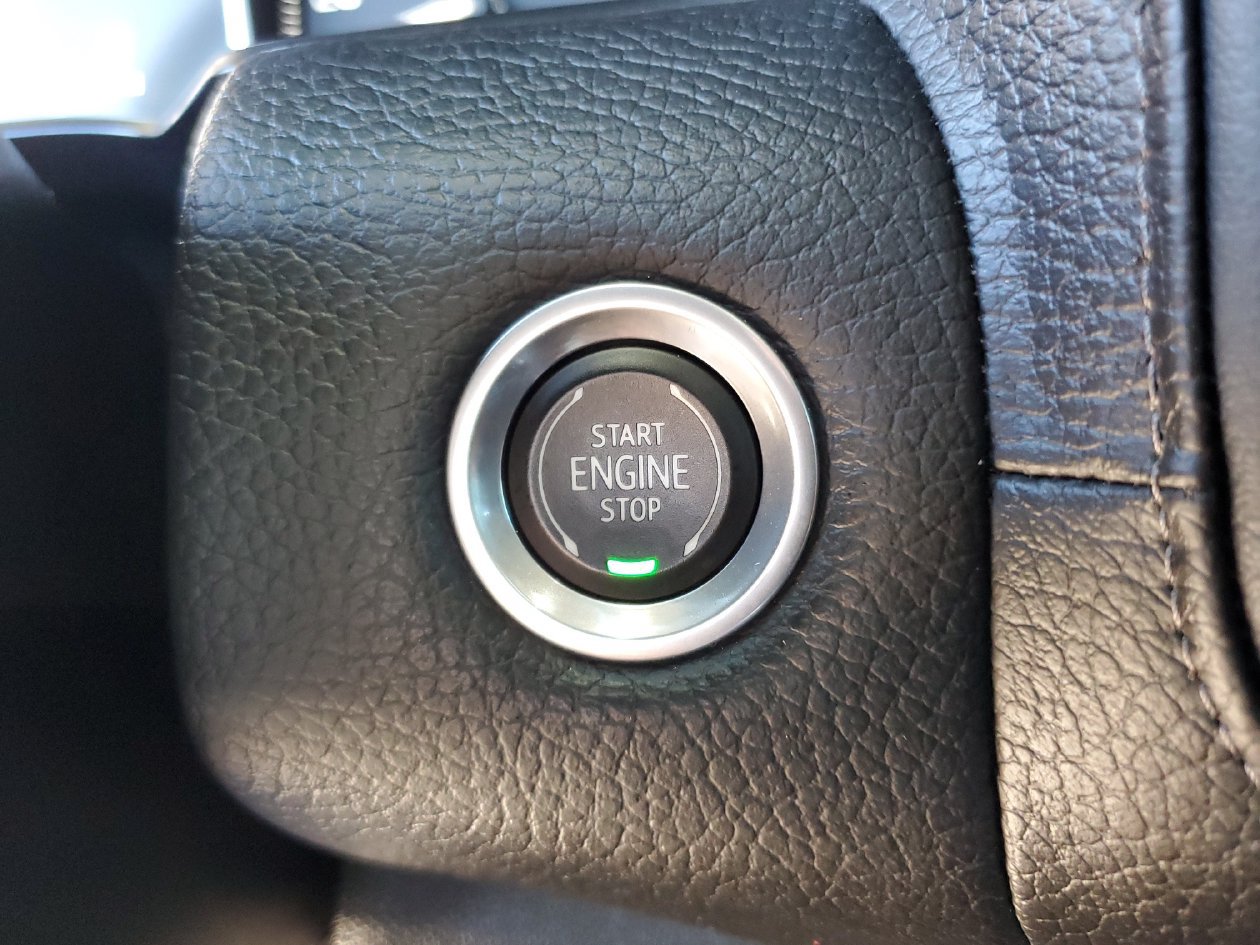 Used 2021 GMC Yukon Denali RWD image 24