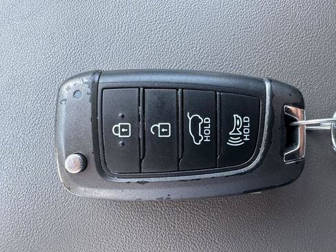 Used 2019 Hyundai Santa Fe SE AWD/4WD image 14