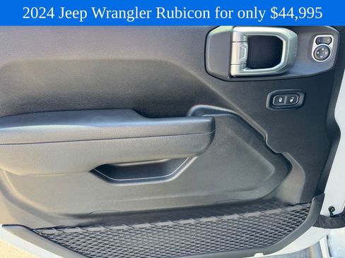 Used 2024 Jeep Wrangler Unlimited Rubicon w/ Technology Group AWD/4WD image 15