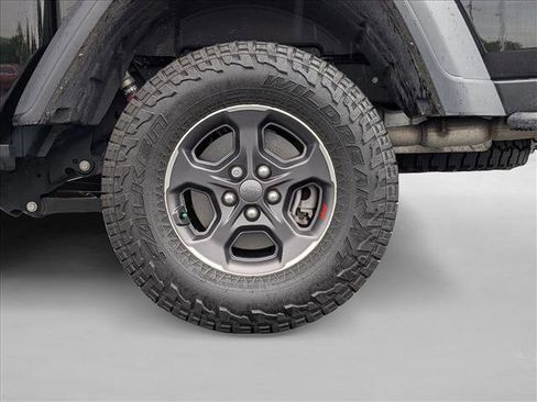 Used 2022 Jeep Gladiator Rubicon w/ Cold Weather Group AWD/4WD image 15