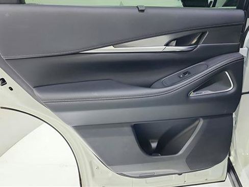 Used 2024 INFINITI QX60 Luxe w/ Vision Package FWD image 25