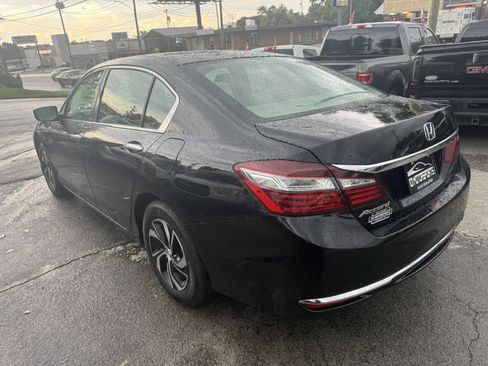 Used 2017 Honda Accord LX image 8