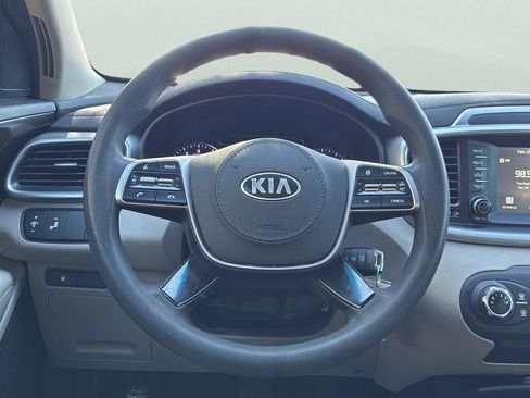 Used 2020 Kia Sorento LX image 26